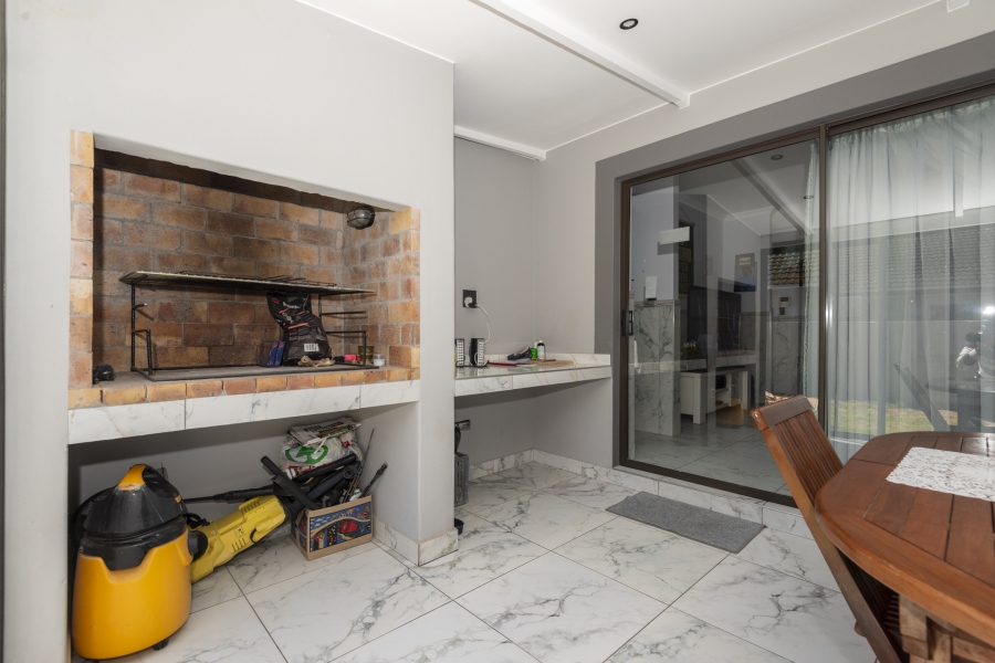 3 Bedroom Property for Sale in Country Club Western Cape